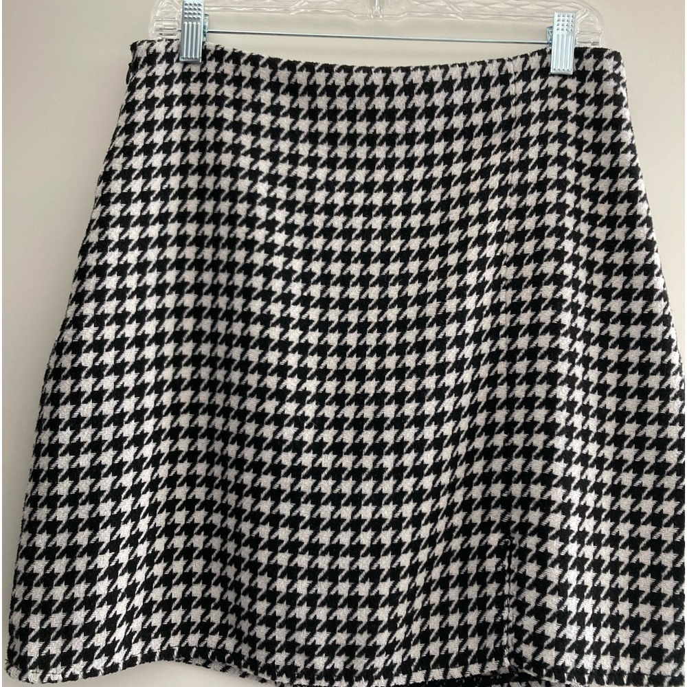 Houndstooth skirt